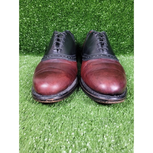 Men's Two-Tone Leather Dress Shoes - Picture 3 of 14